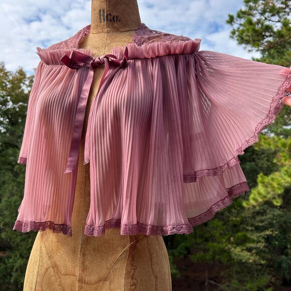 Vintage 40s/50s Hand Dyed Micro Pleat Sheer Chiffon + Lace Capelet Bed Jacket - Picture 2 of 8